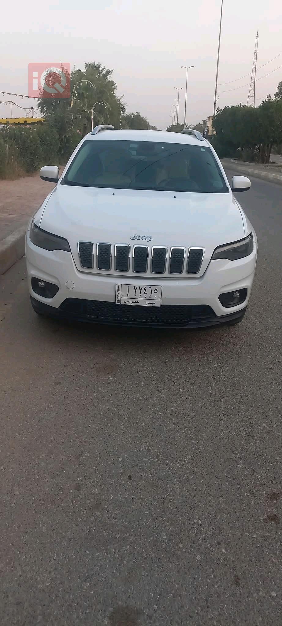 جیپ شیرۆکی